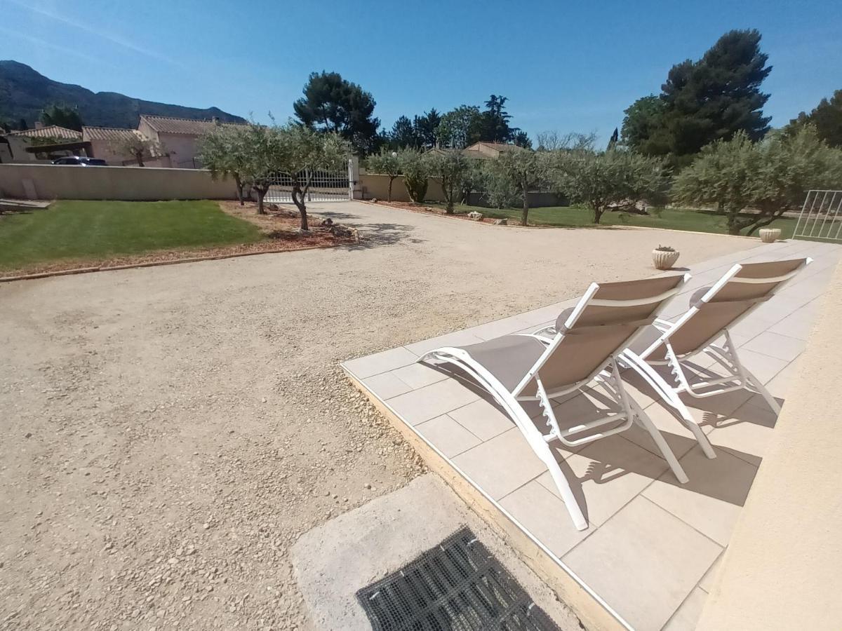 Le Jardin Des Tourterelles Villa Robion en Luberon Екстериор снимка