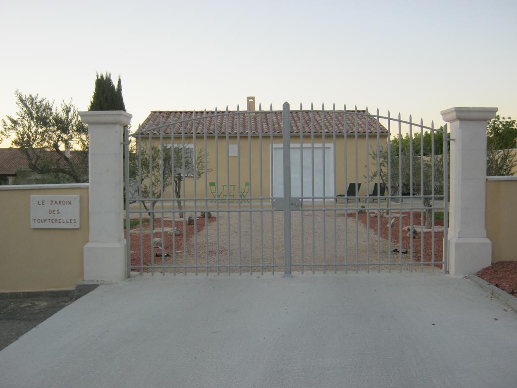 Le Jardin Des Tourterelles Villa Robion en Luberon Екстериор снимка